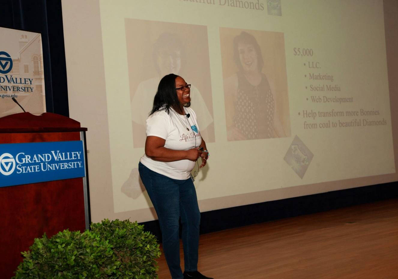 Shawnda Jackson at pitch competition